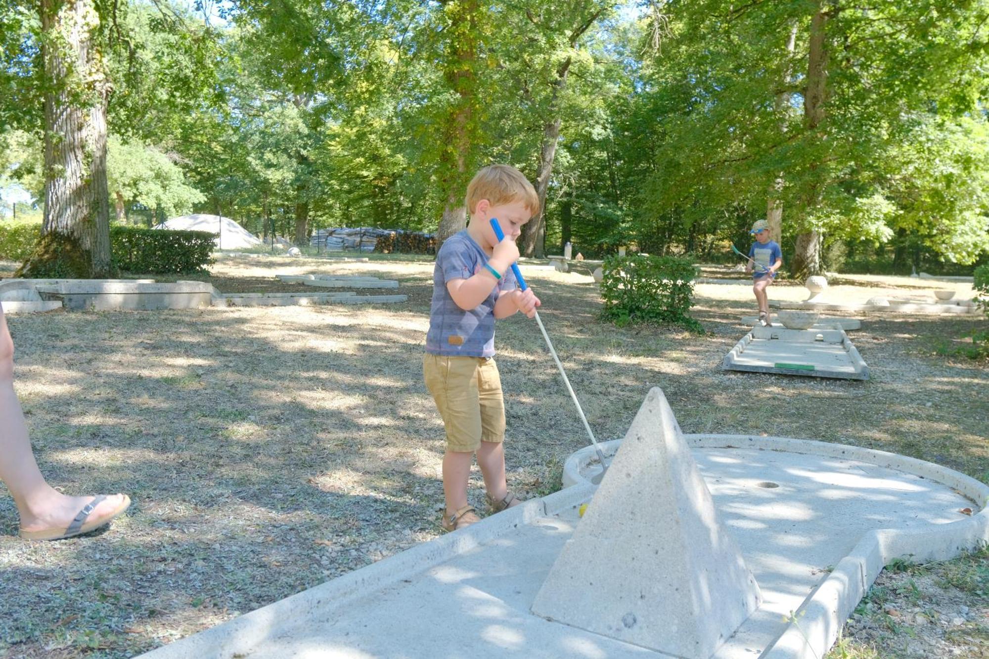 Camping Etang Des Bois Vieilles-Maisons-sur-Joudry Exteriör bild